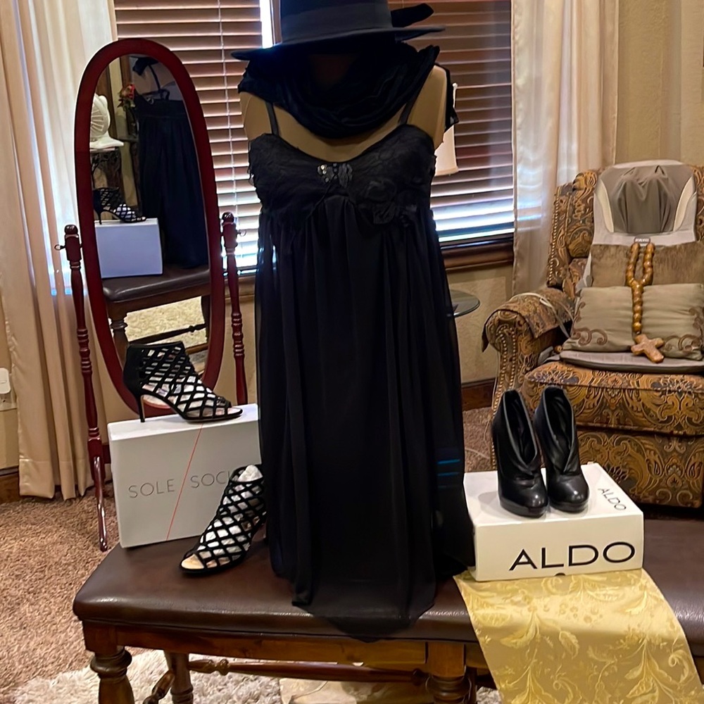 Studio Y, Size S, strappy black dress